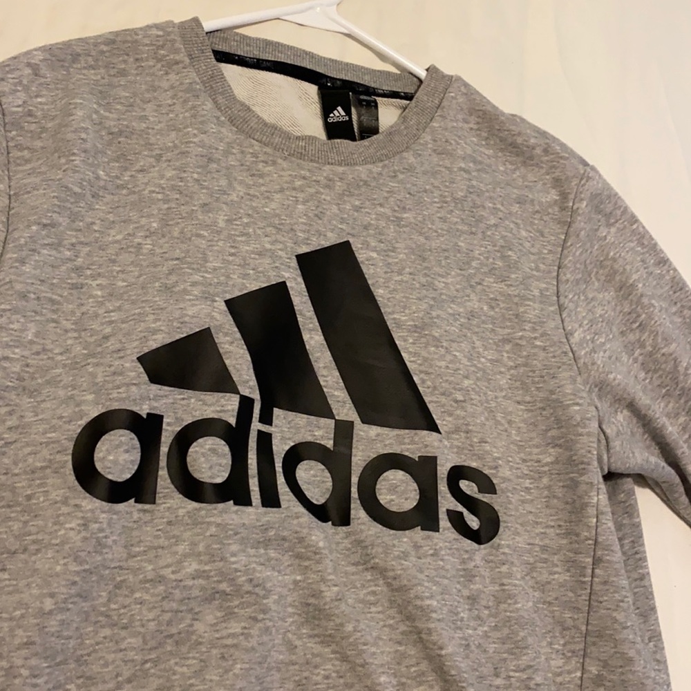 Adidas heather gray long sleeve crew neck